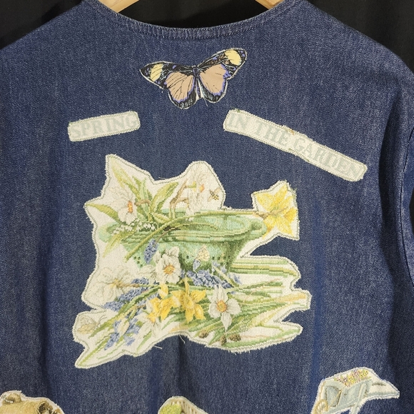 BLAIR  Denim Spring Theme Button up Shirt with Patchwork Embroidery Size Large - Picture 3 of 16